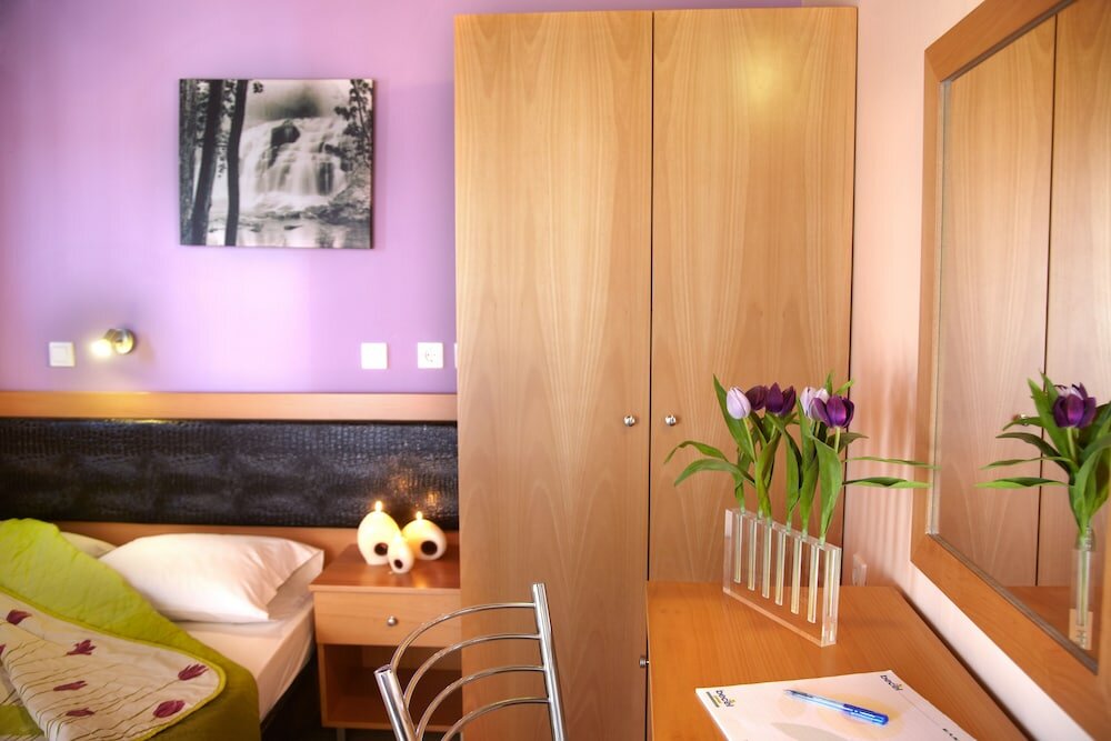 Фото Marietta Hotel & Apartments