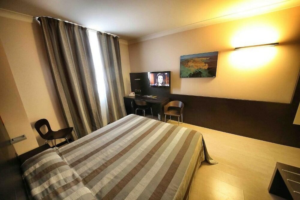 Фото Vercelli Palace Hotel