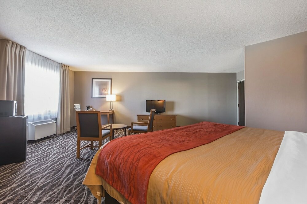 Фото Comfort Inn Oshawa