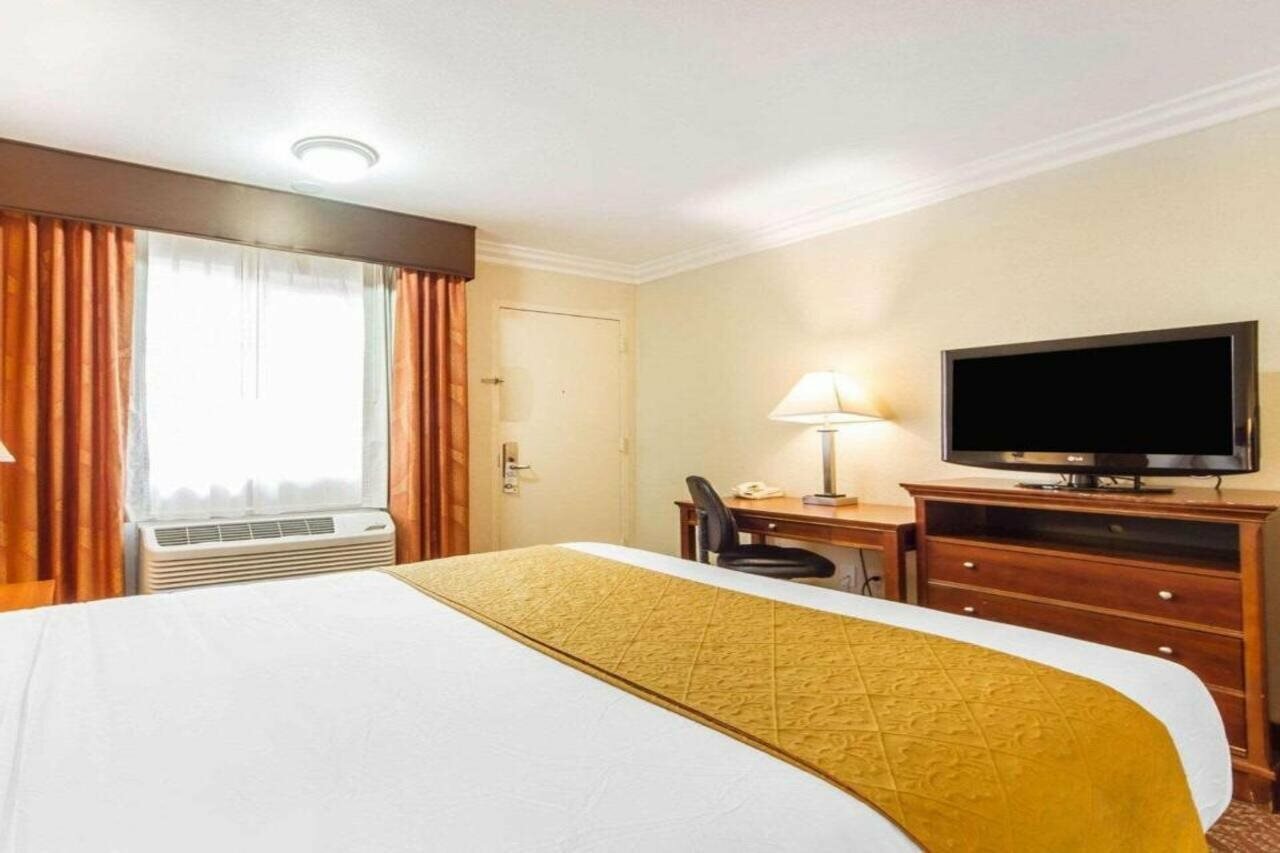 Фото Quality Inn Sacramento Convention Center