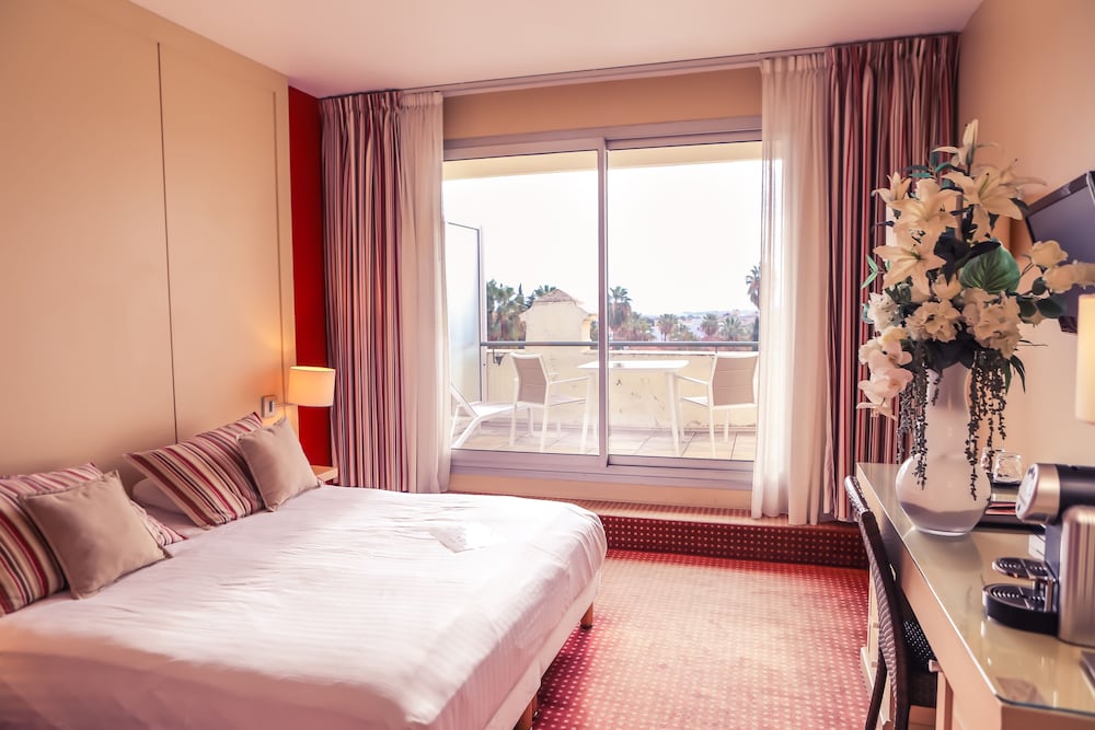 Фото Hotel des Palmiers