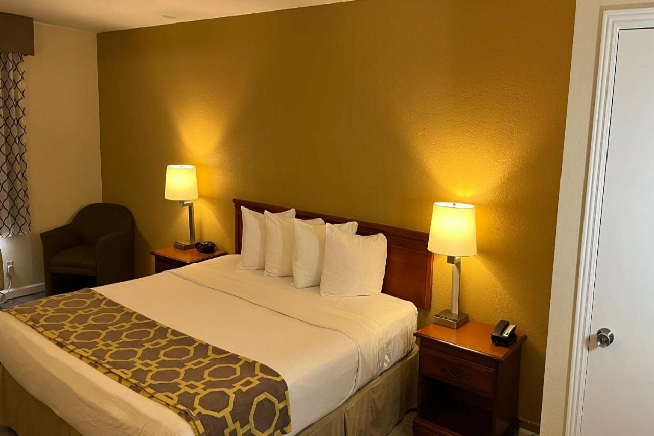 Фото Baymont by Wyndham Rock Springs