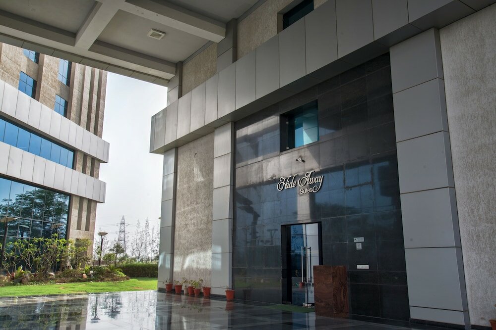 Фото Hide Away Suites