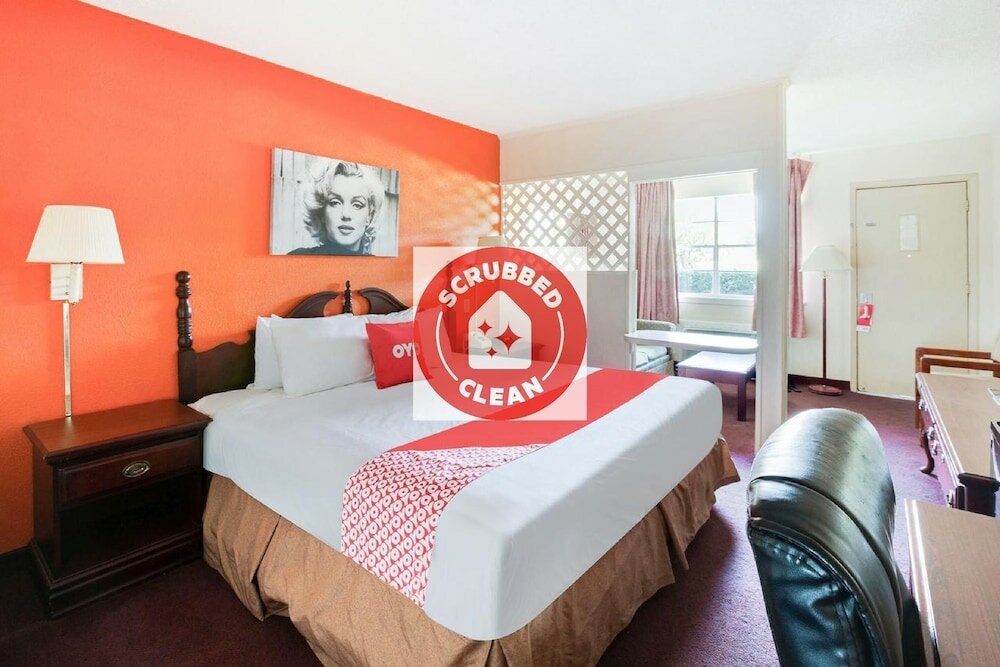 Фото Oyo Hotel Tyler Lindale