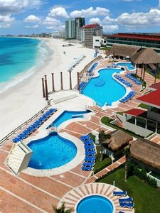 Гостиница Krystal Cancun
