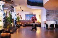 Фото Losari Beach Hotel