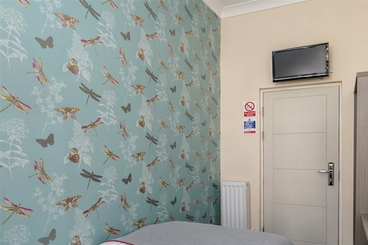 Фото Oyo Bakers Hotel London Victoria