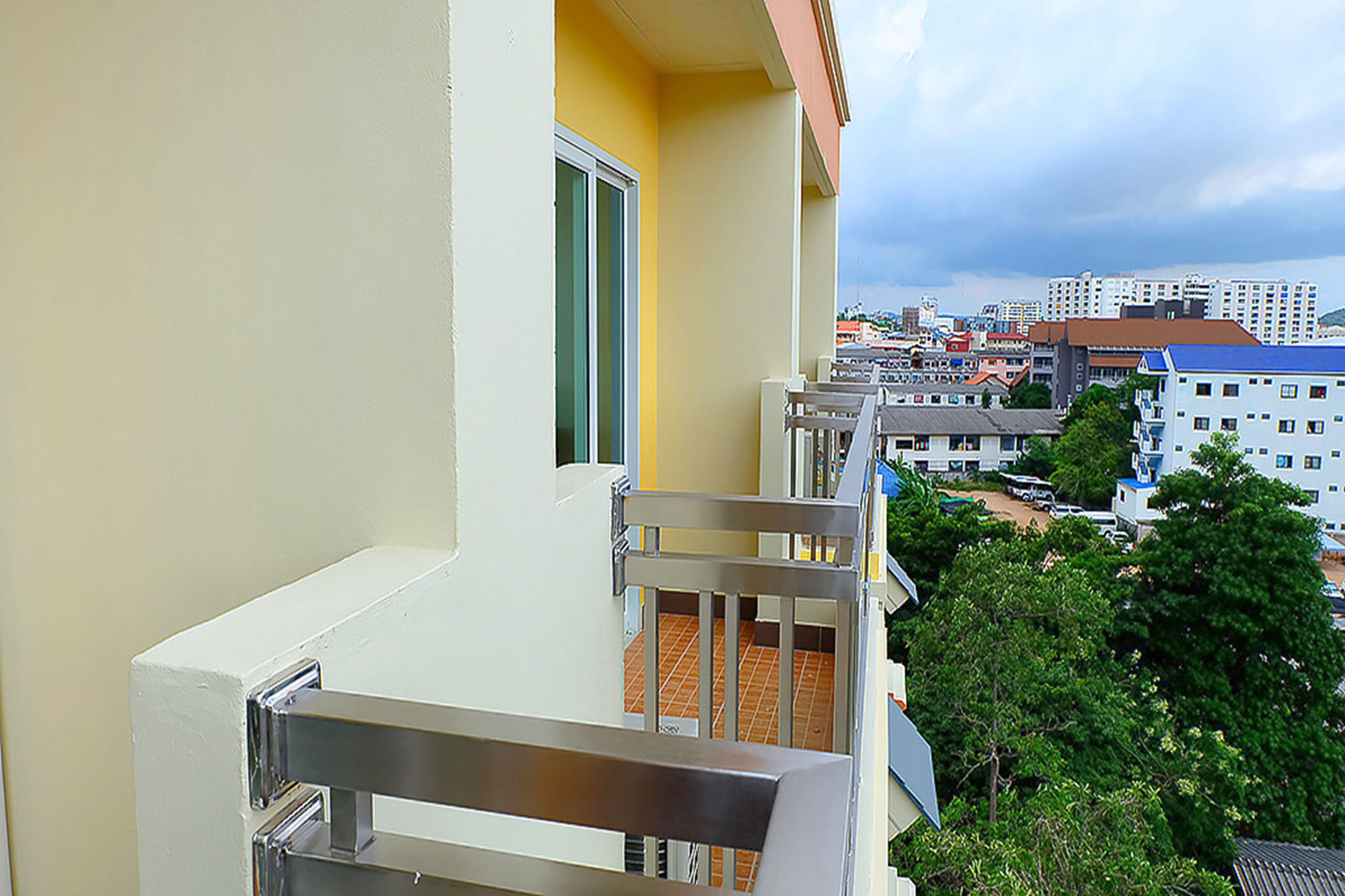 Фото D Hotel Pattaya