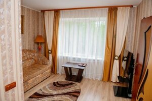 Priozernaya (derevnya Davydovo, Sovetskaya Street, 38Б) ، فندق