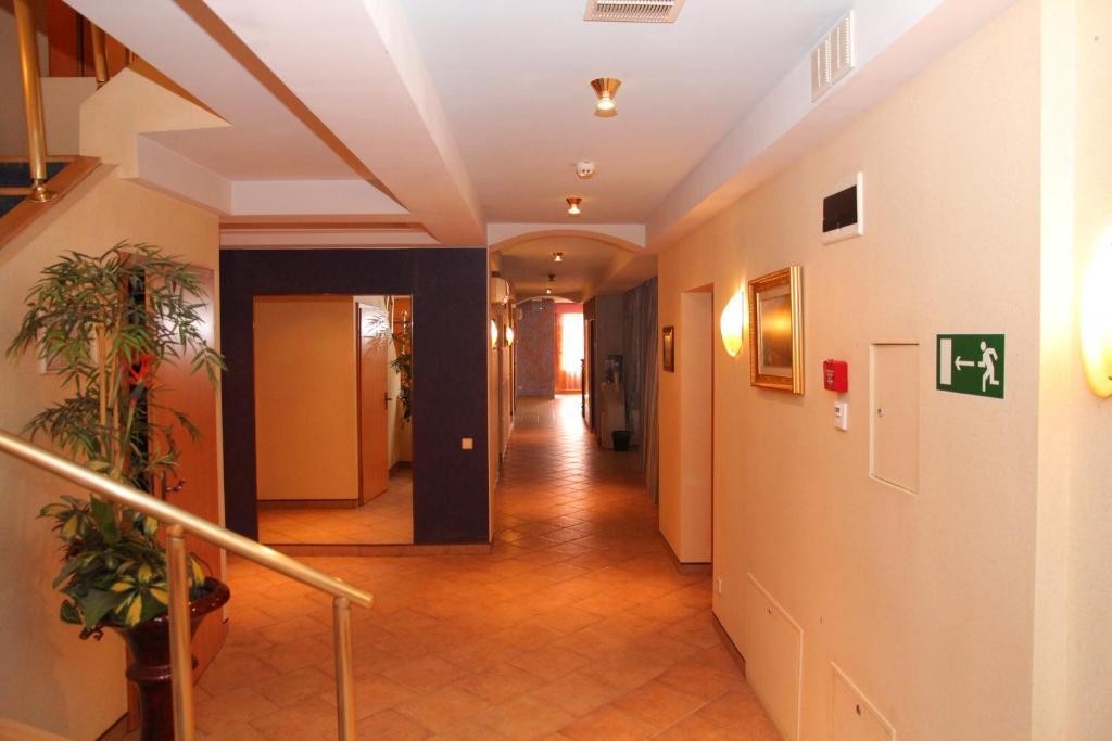 Фото Четыре короны