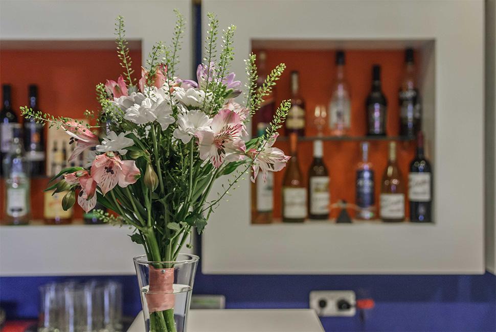 Фото Август