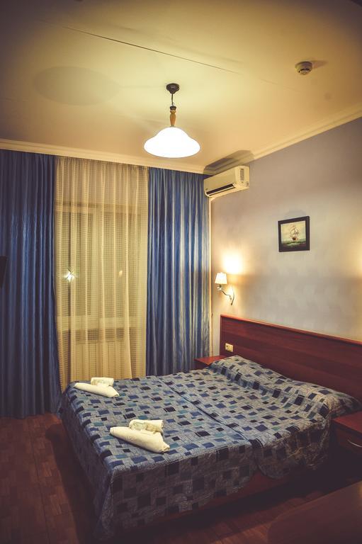 Фото Лэнсис