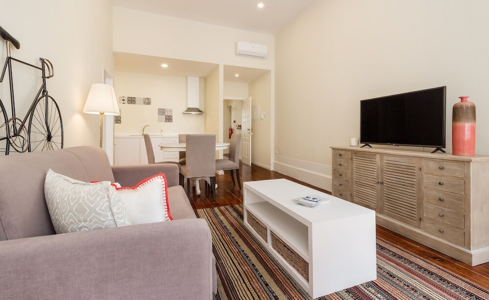 Фото Nada04 · Studio Apartment With Balcony Next to Ribeira