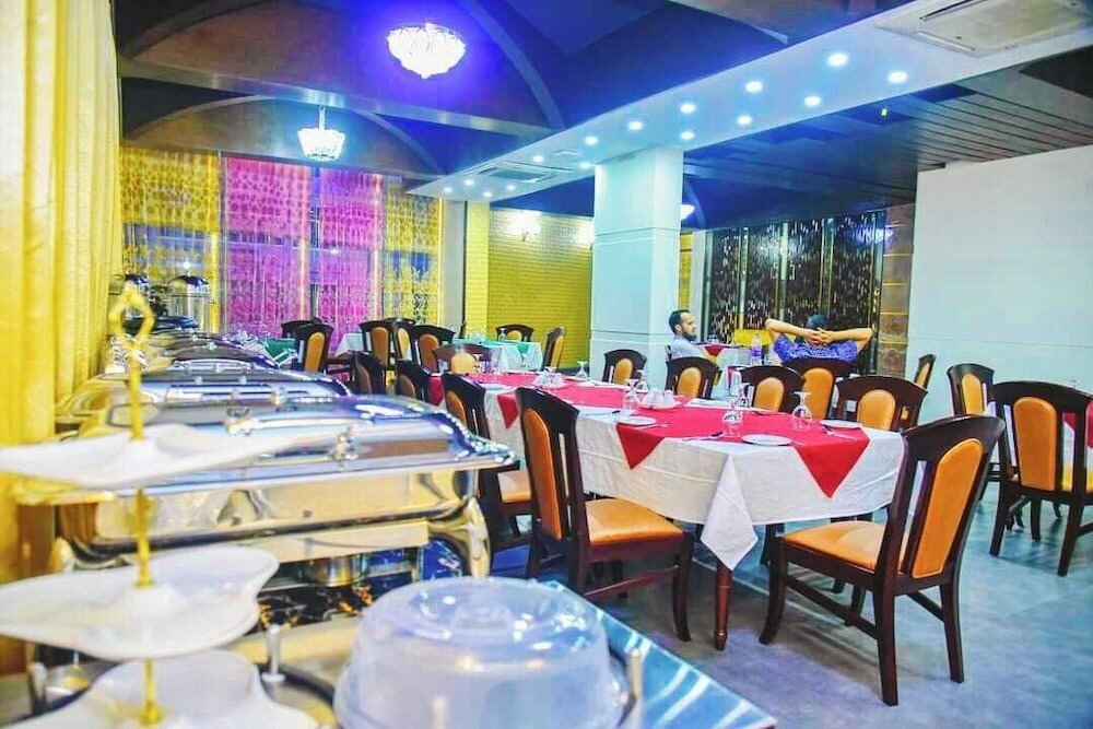 Фото Hotel Crystal Rose Sylhet