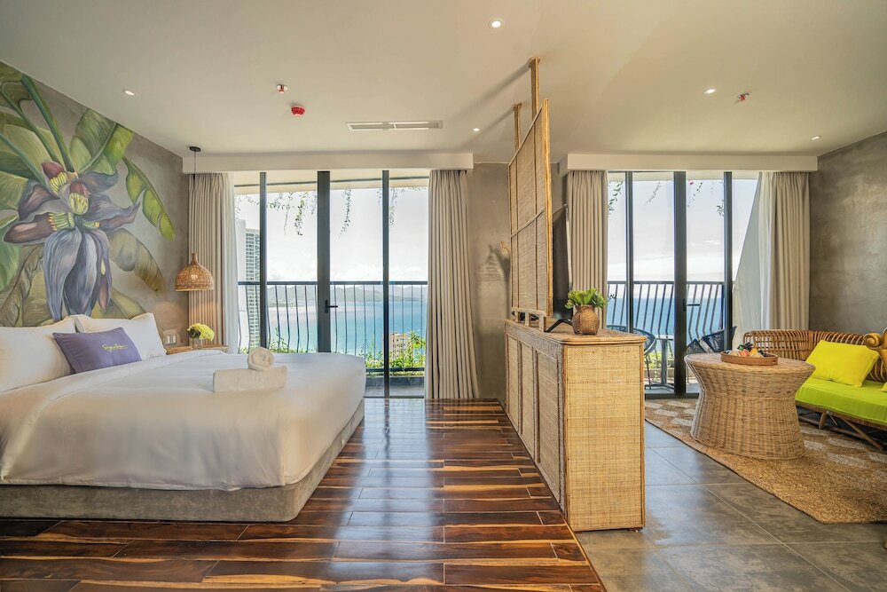 Фото The Signature Hotel Nha Trang