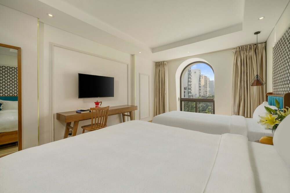 Фото Brilliant Majestic Hotel