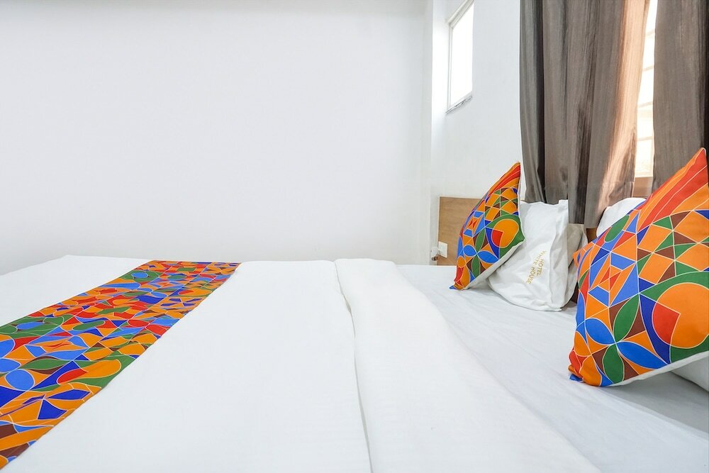 Фото Fabhotel White House