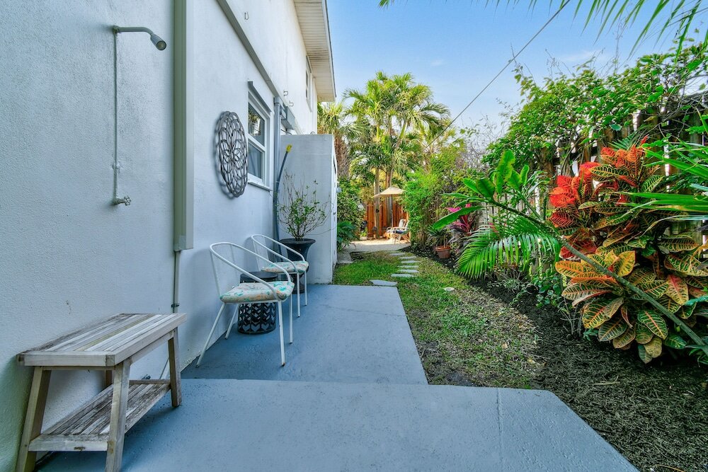 Фото Sunshine Shores Boutique Apartments