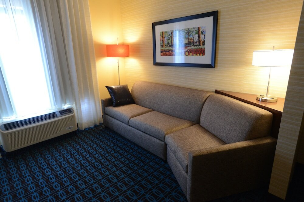 Фото Fairfield Inn & Suites Bowling Green