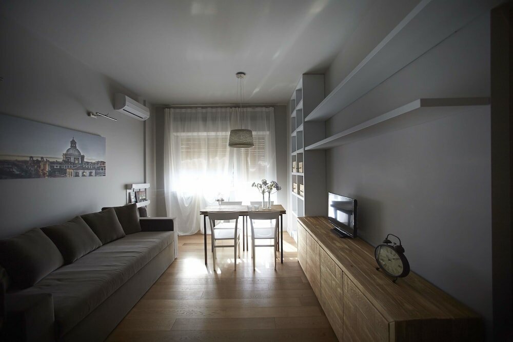 Фото Ferrini Home - Etnea Portrait