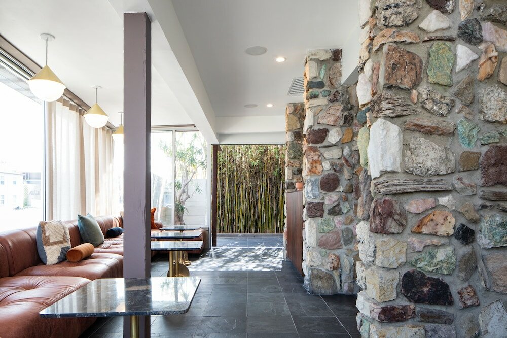 Фото The Pearl Hotel