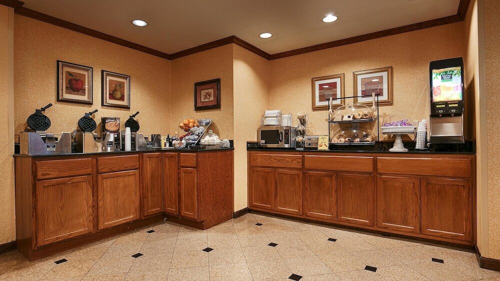 Фото Best Western Alamo Suites