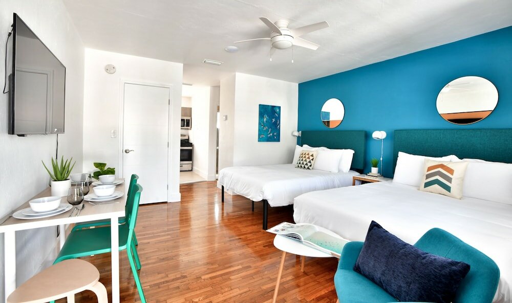 Фото Broadway Suites Downtown by RocketSTAY