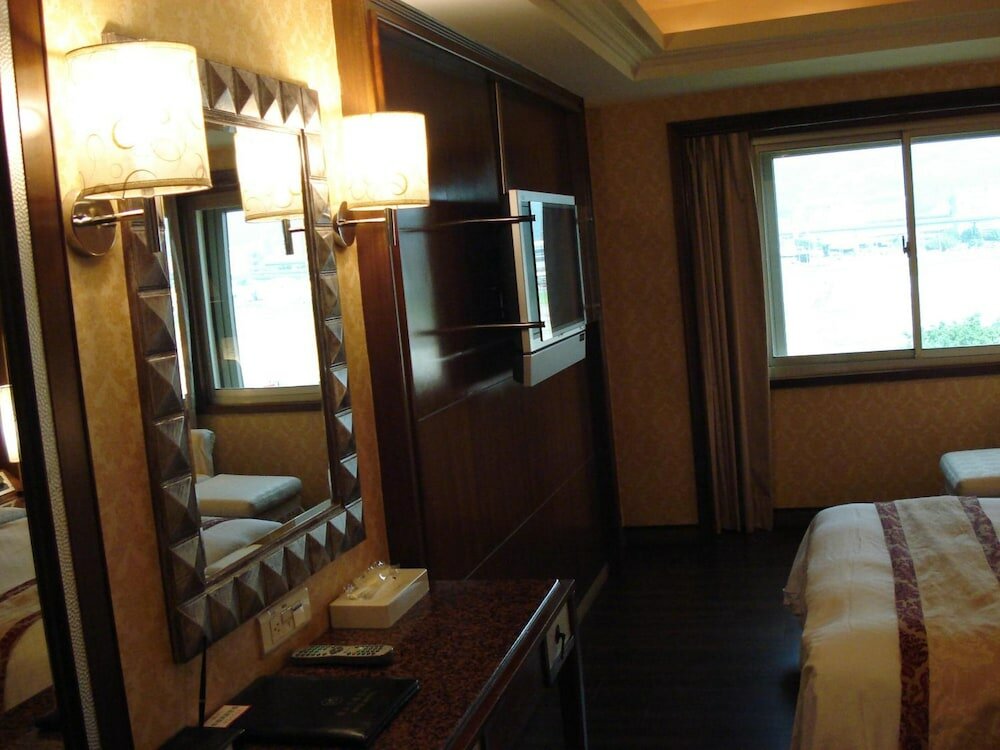 Фото Attic Hotel