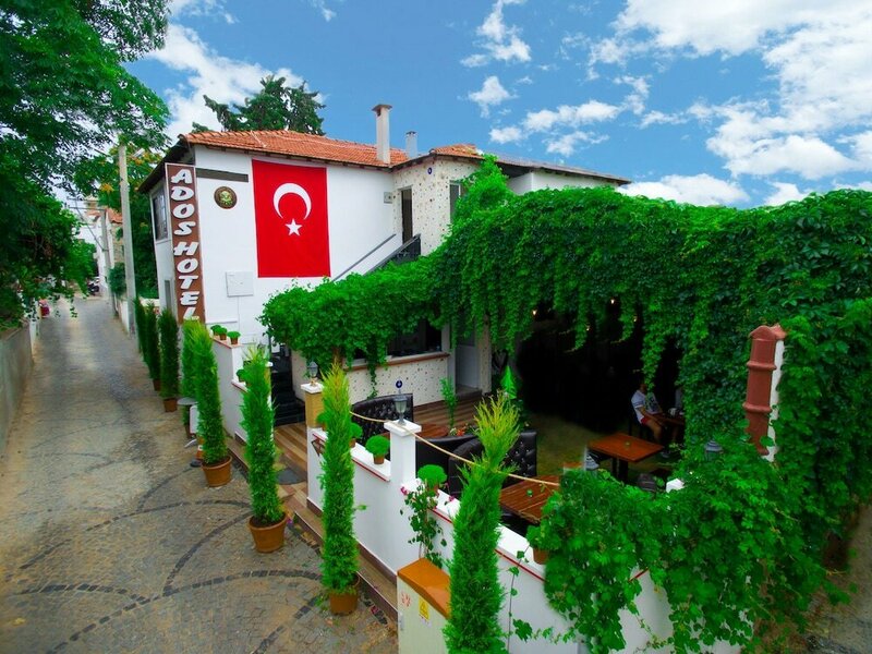 Гостиница Ados Hotel в Чешме