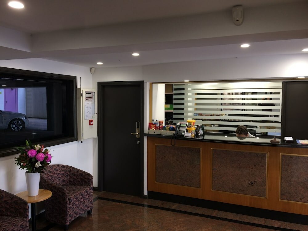 Фото Edgecliff Lodge Motel