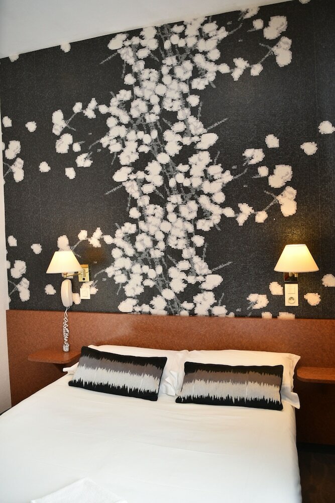 Фото Hôtel Raymond 4 Toulouse