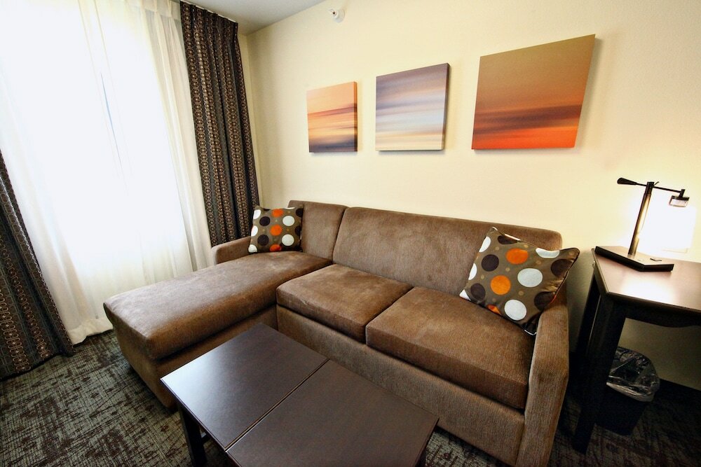 Фото Staybridge Suites Minot, an Ihg Hotel