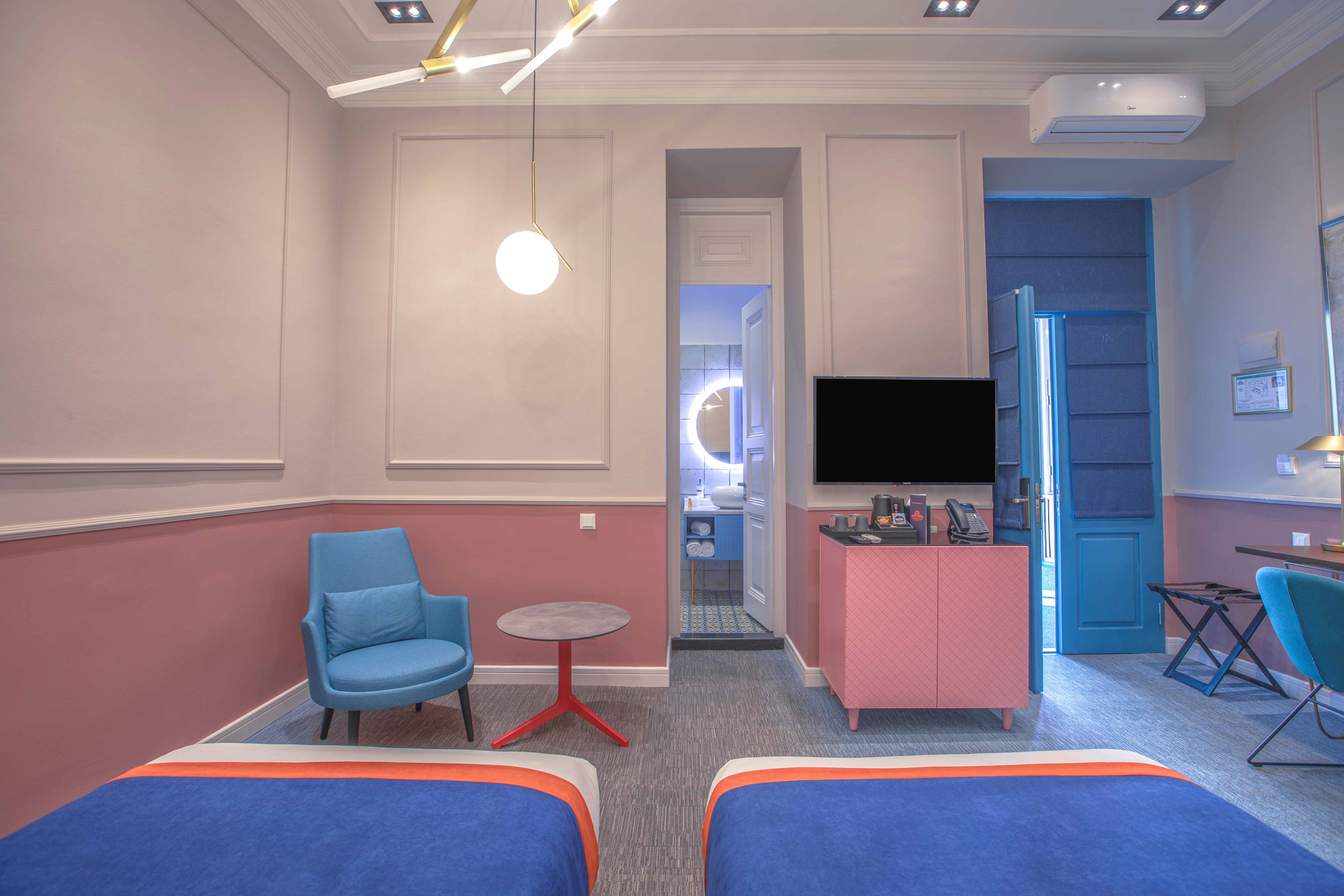 Фото Heritage Hotel & Suites