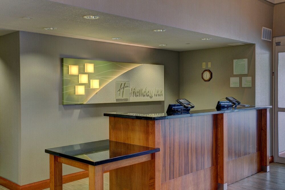 Фото Holiday Inn Hotel & Suites-Milwaukee Airport, an Ihg Hotel