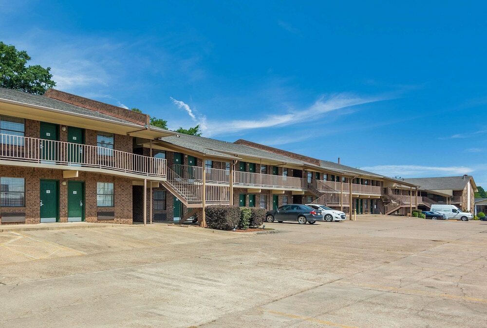 Фото Quality Inn Magnolia