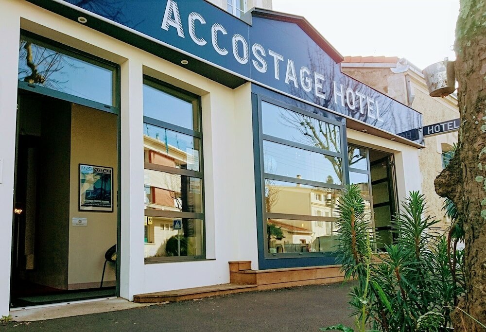 Фото Accostage Hotel