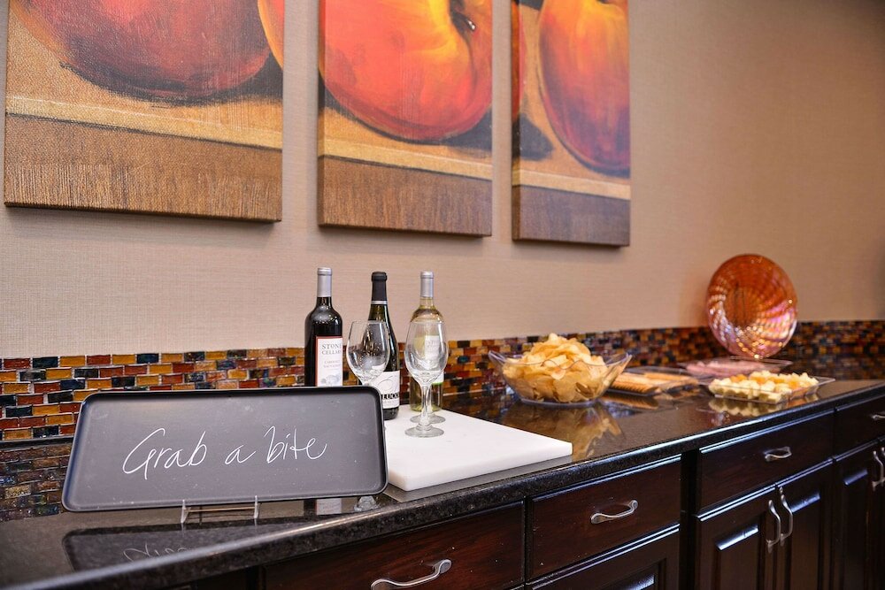 Фото Revel Hotel Minot, SureStay Collection by Best Western