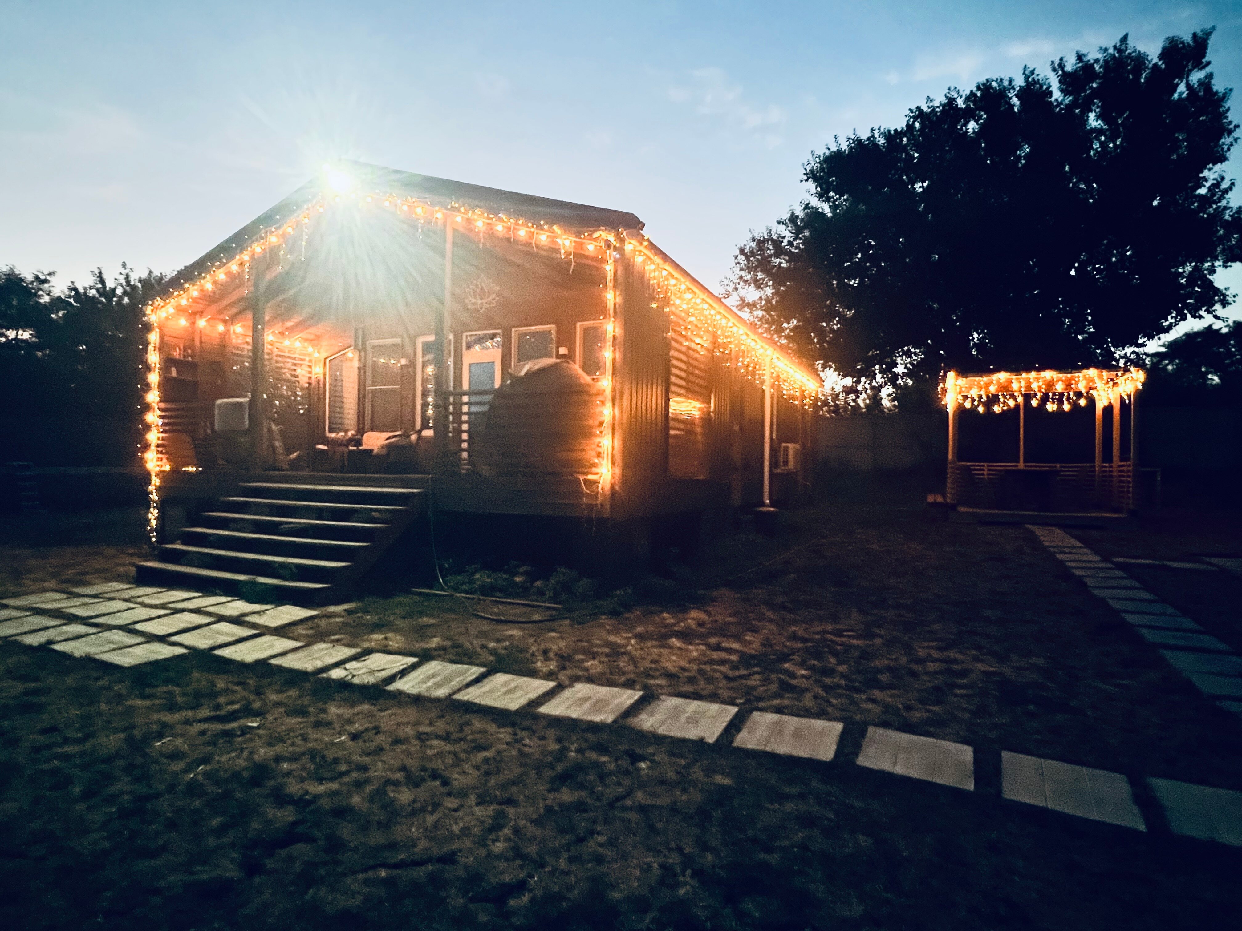 Фото Барн Лотос