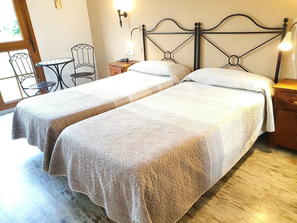 Фото Hotel Acebos Arriondas