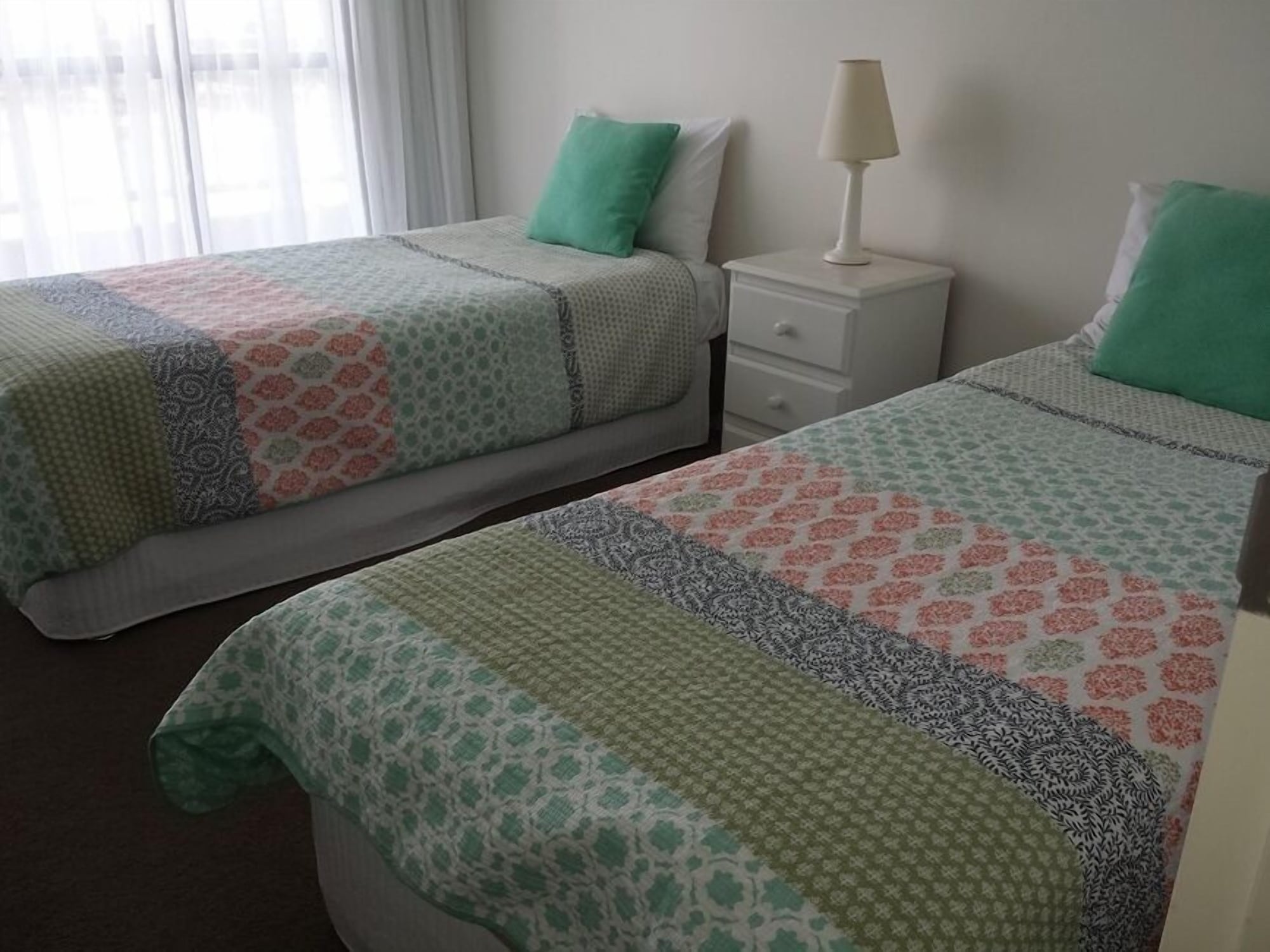 Фото Kirribilli Riverfront Apartments