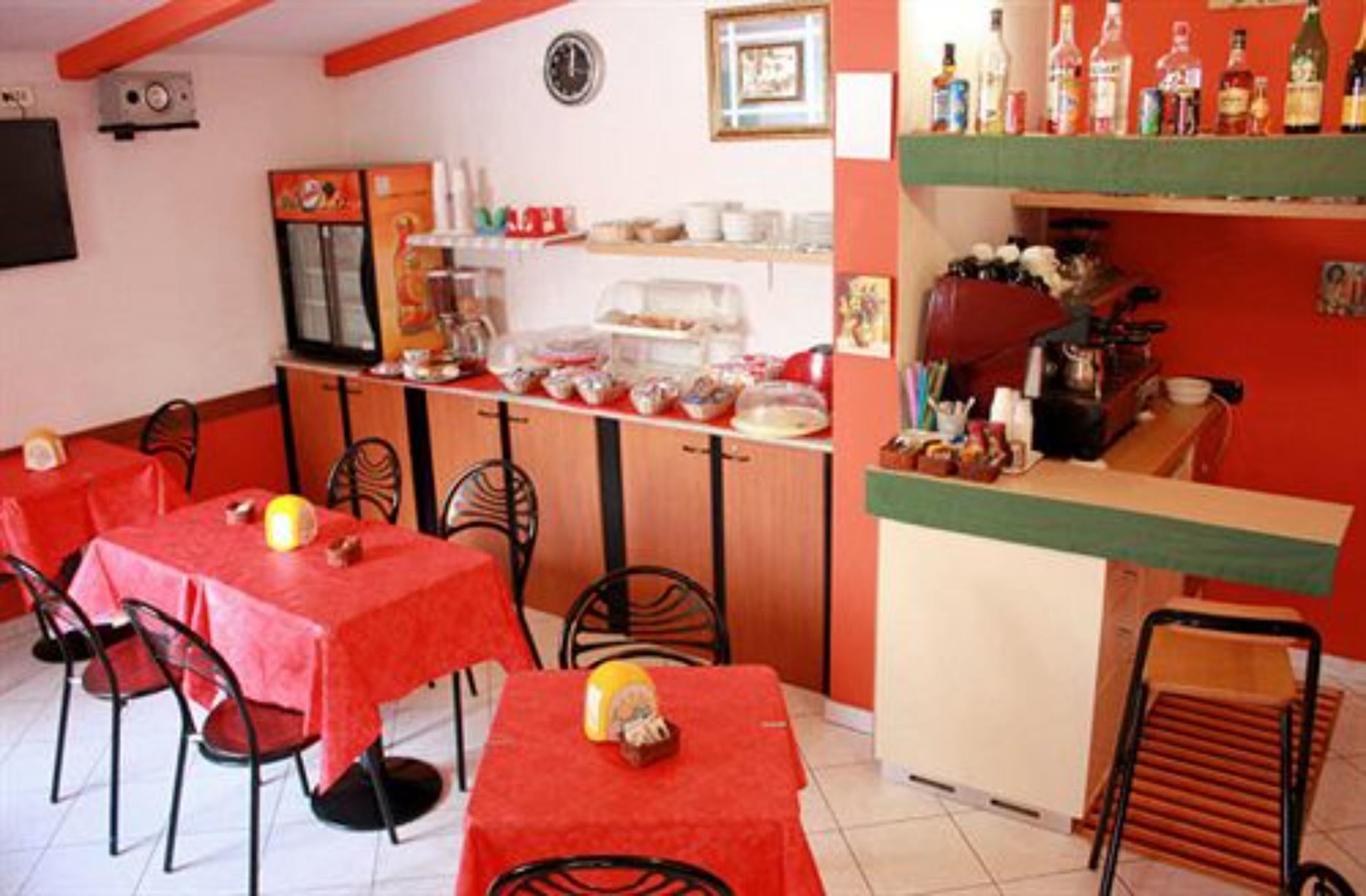 Фото Hotel Bogart