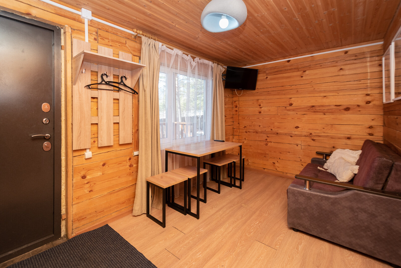 Фото Дом у реки