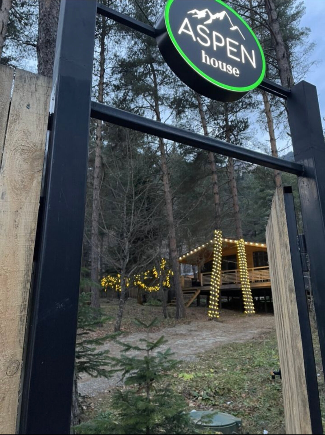 Фото Aspen House