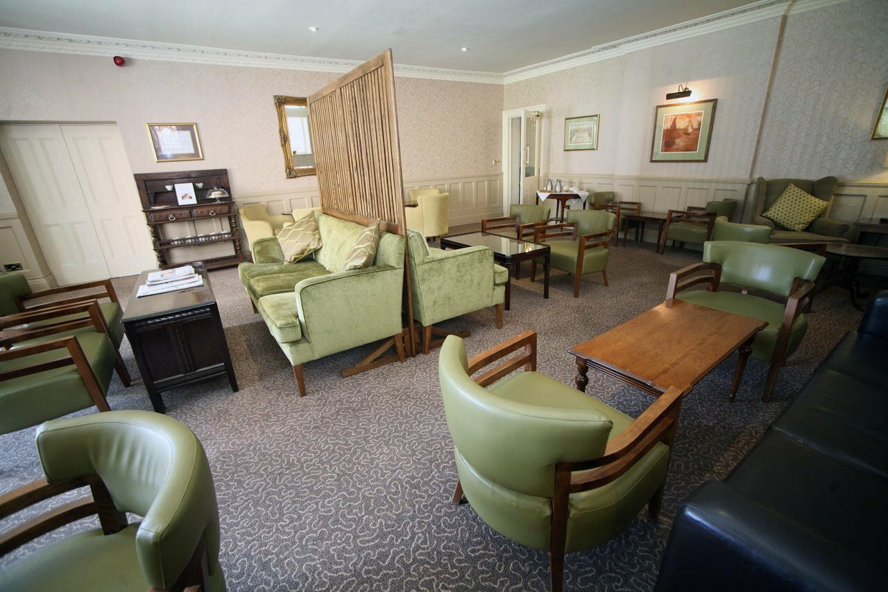 Фото Winchester Royal Hotel