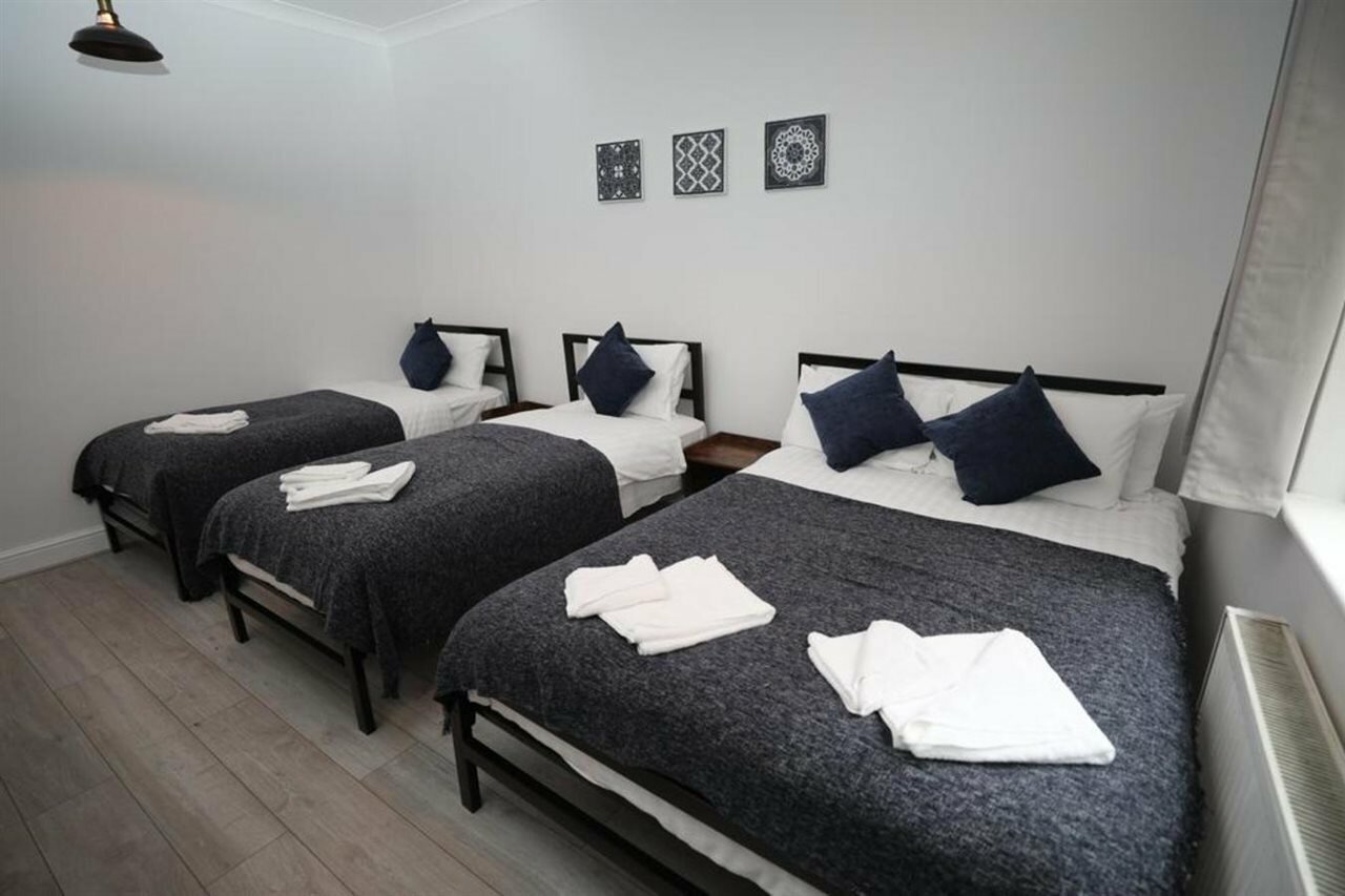 Фото Golders Park Hotel