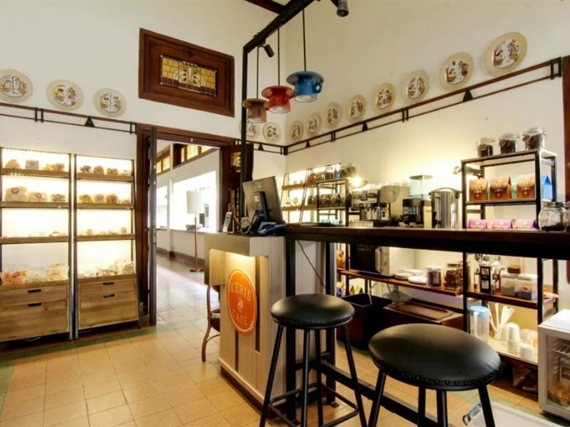 Фото Roemahkoe Heritage Hotel