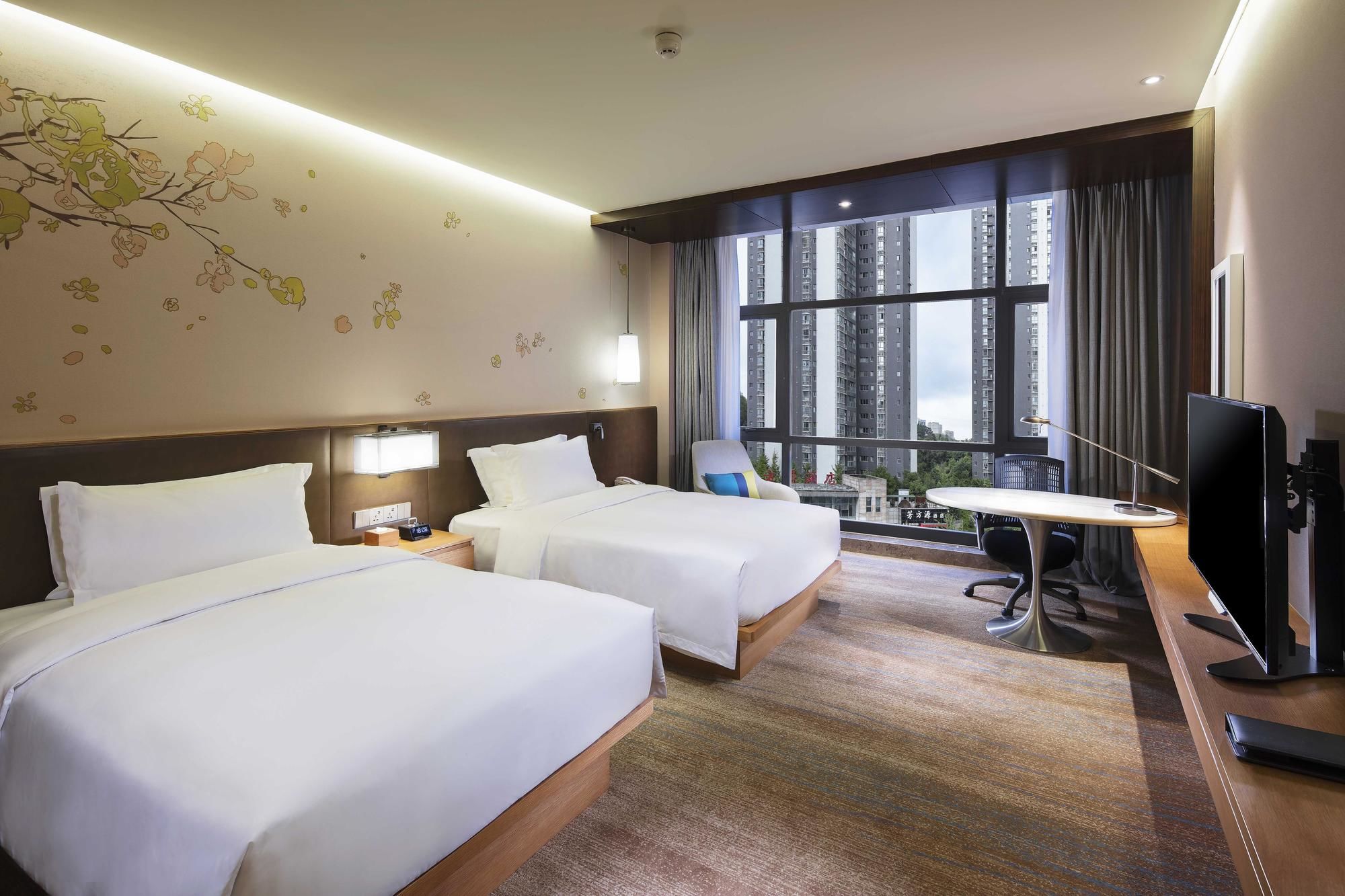 Фото Hilton Garden Inn Shiyan