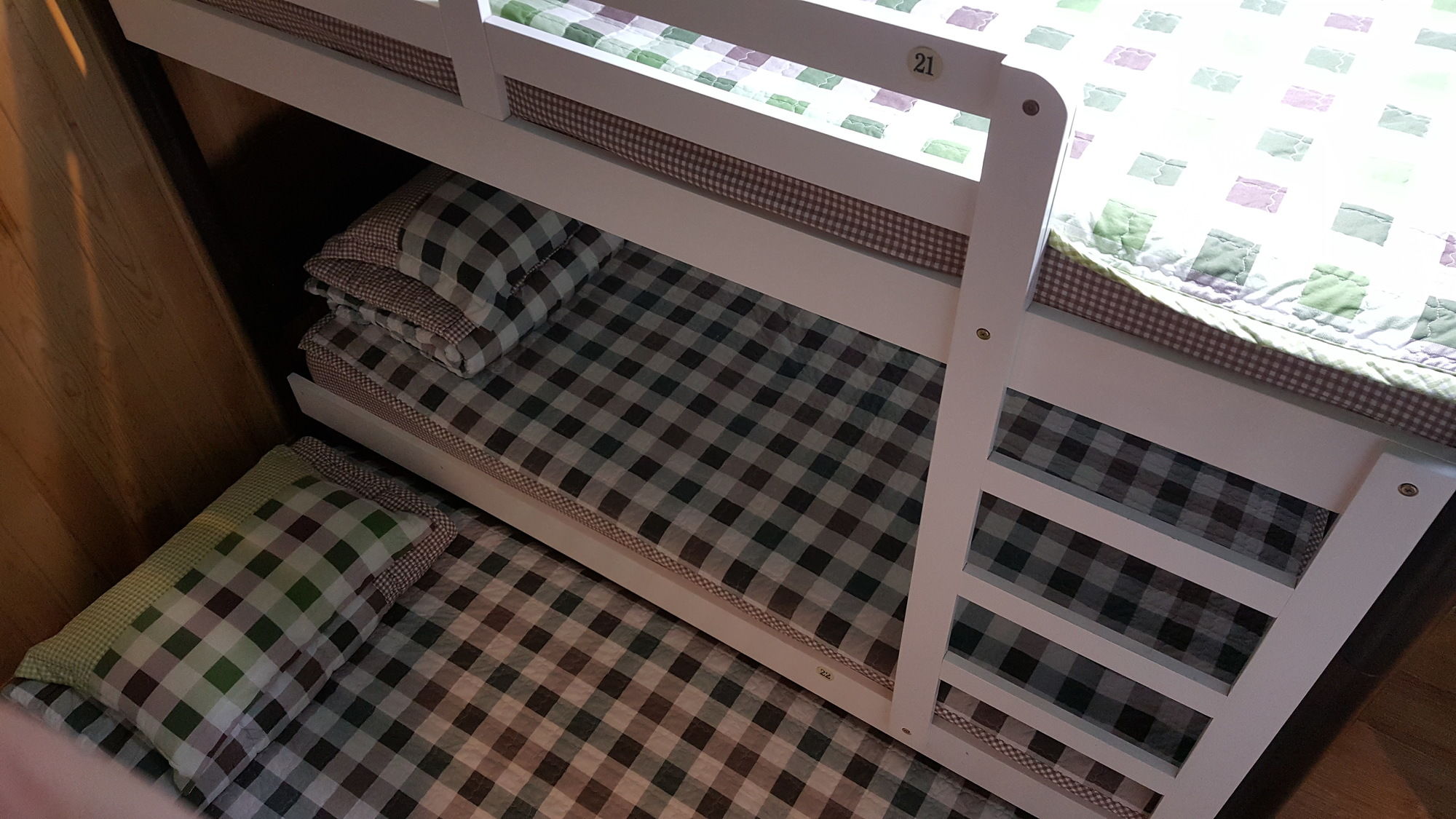 Фото Dongbaekseom Guesthouse - Hostel