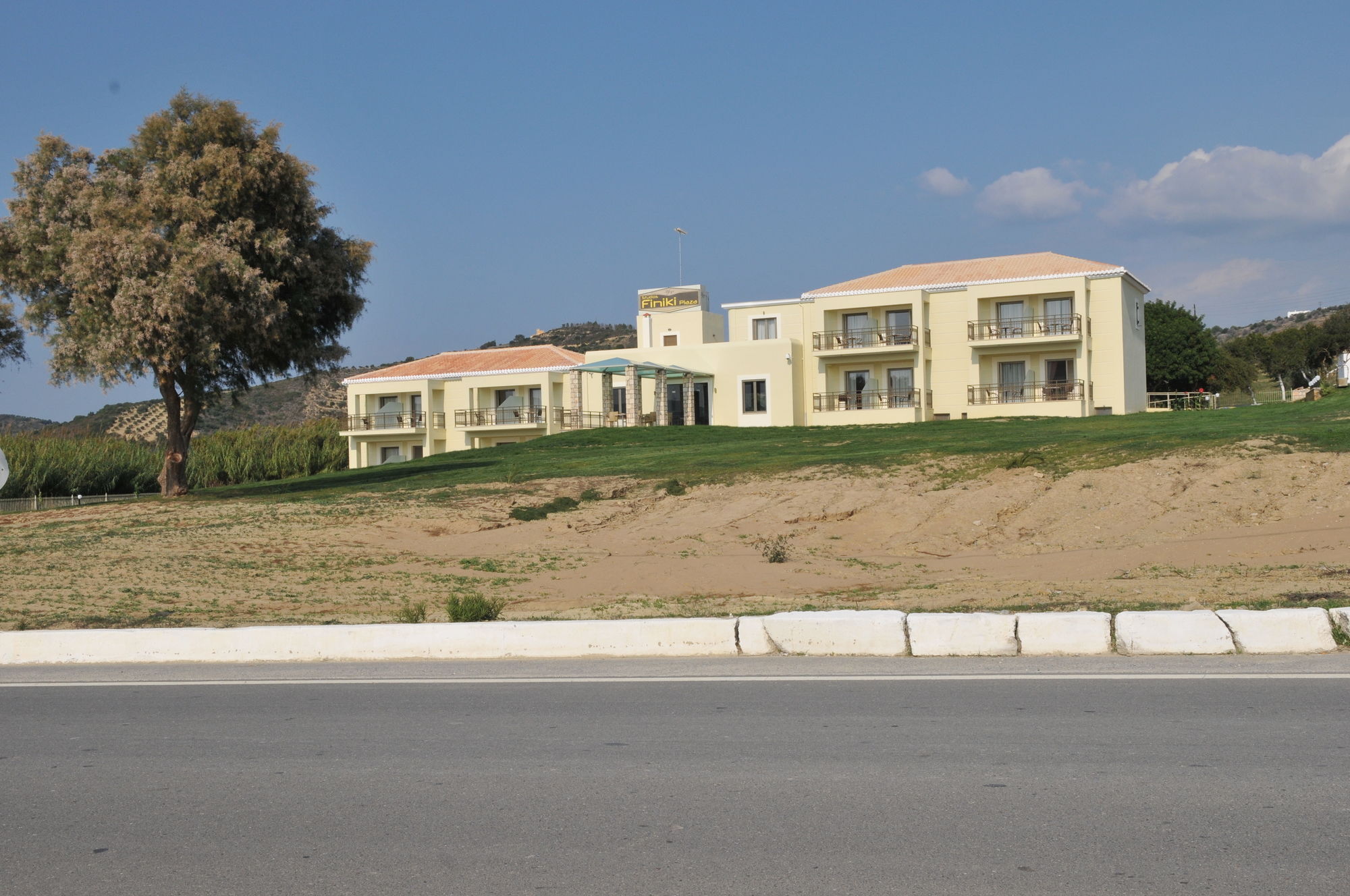 Фото Finiki Plaza