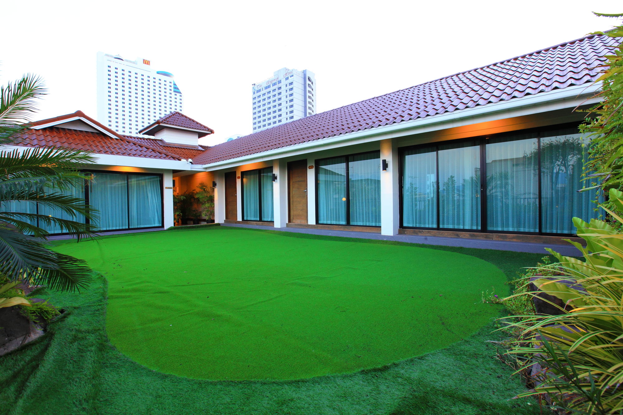 Фото Wungnoy Hotel